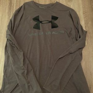 Under Armour Long Sleeve shirt